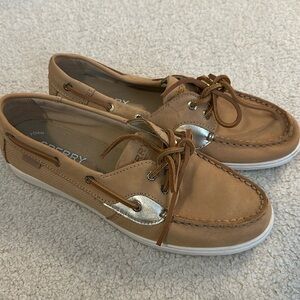 Sperry Brand new- worn once